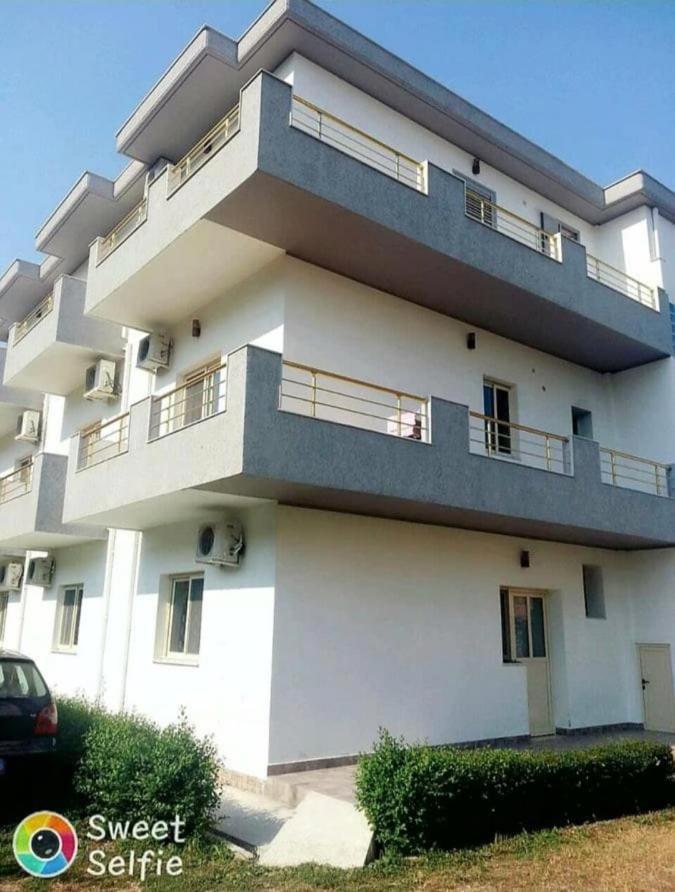 Apartmet Dritan Belulaj Apartment Орикум Екстериор снимка
