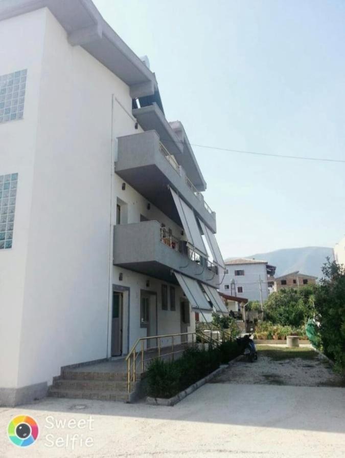 Apartmet Dritan Belulaj Apartment Орикум Екстериор снимка